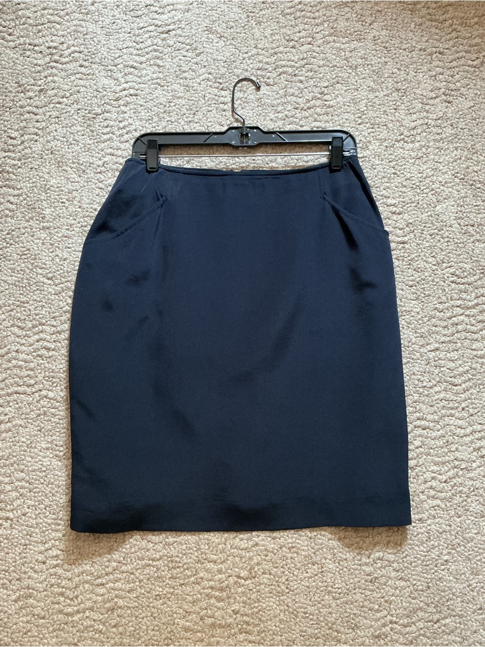 Jones New York Solid Dark Navy Pencil Skirt - Classic Workwear. Size 12